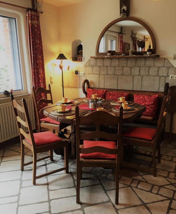Domizil Hotel Dueren "Kastanienhof" Екстериор снимка